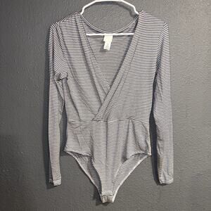 H&M One Piece V Neck Long Sleeve Shirt